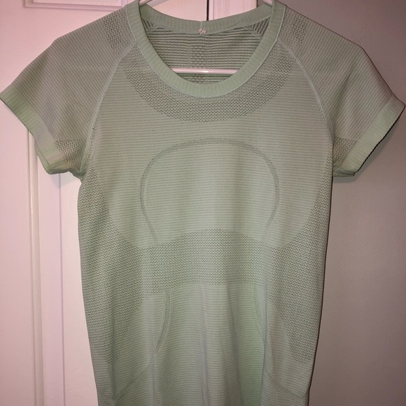 lululemon athletica Tops - Lululemon Swiftly Tech Short Sleeve Top